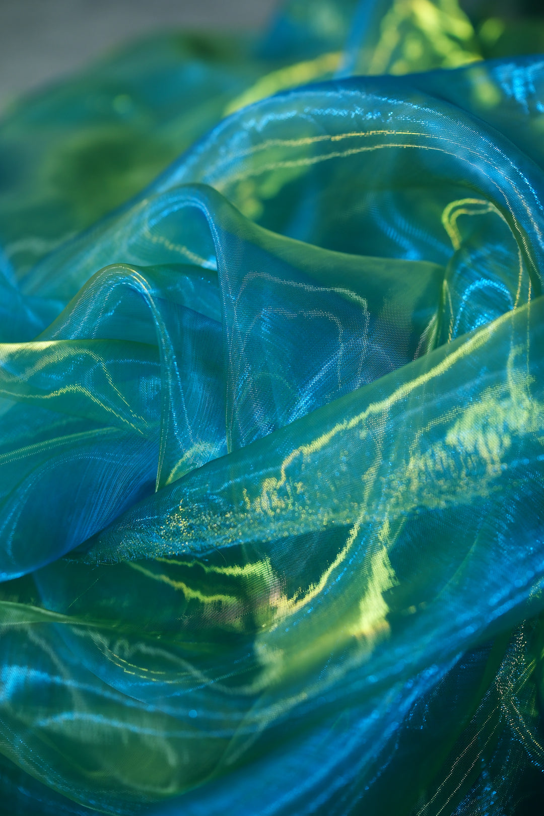 Noir Organza - Shiny Sheer Organza 8 yards
