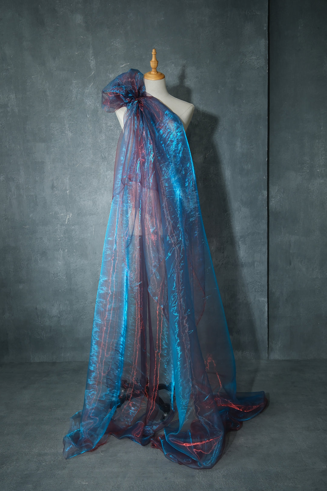 Noir Organza - Shiny Sheer Organza 8 yards