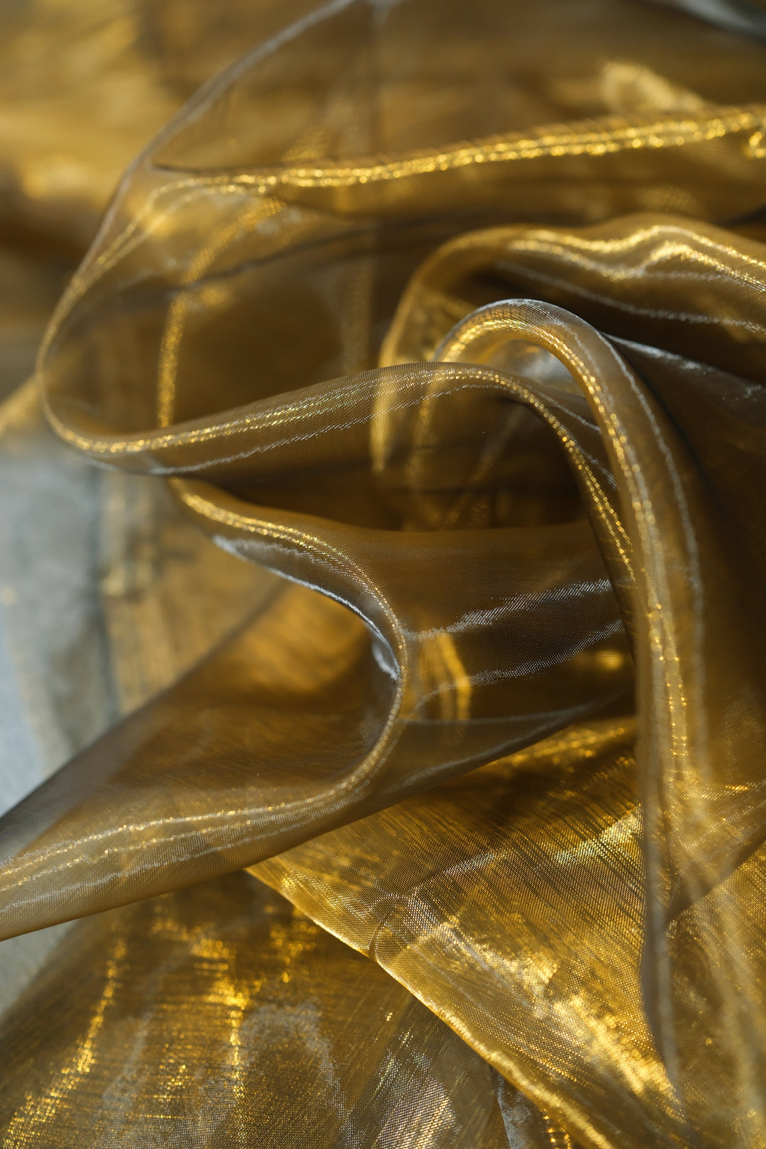 Noir Organza - Shiny Sheer Organza 8 yards