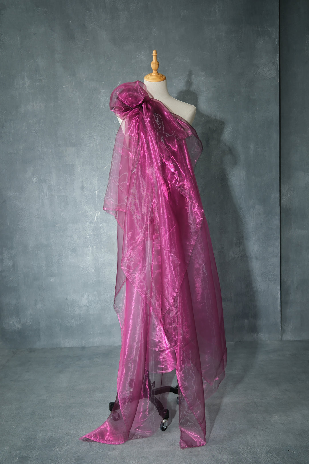 Noir Organza - Shiny Sheer Organza 8 yards